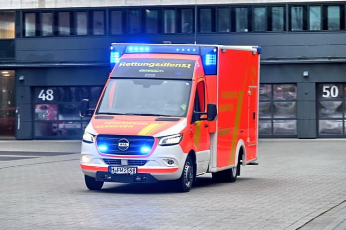 Rettungswagen der Feuerwehr Hannover - Symbolfoto © Lothar Schulz