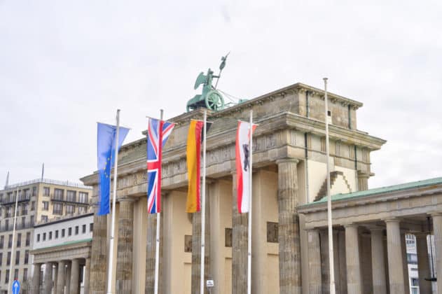 Flaggen am Brandenburger Tor