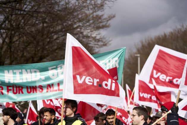 ver.di-Mitglieder streiken in Hannover für höhere Löhne © Ulrich Stamm