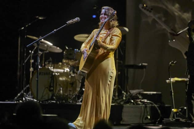 Katie Melua bei deutschen Auftakt ihrer "Love & Money" Tour 2023 im ausverkauften Theater am Aegi in Hannover am 15.April 2023 © Ulrich Stamm