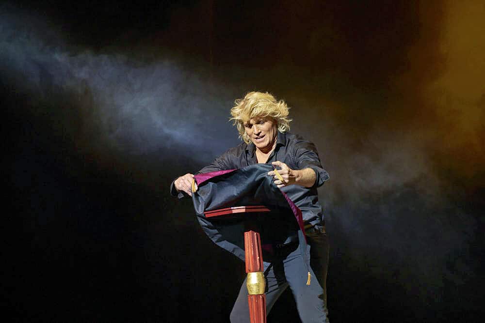 Hans Klok - Live from Las Vegas Tour 2023 im Theater am Aegi in Hannover © Ulrich Stamm