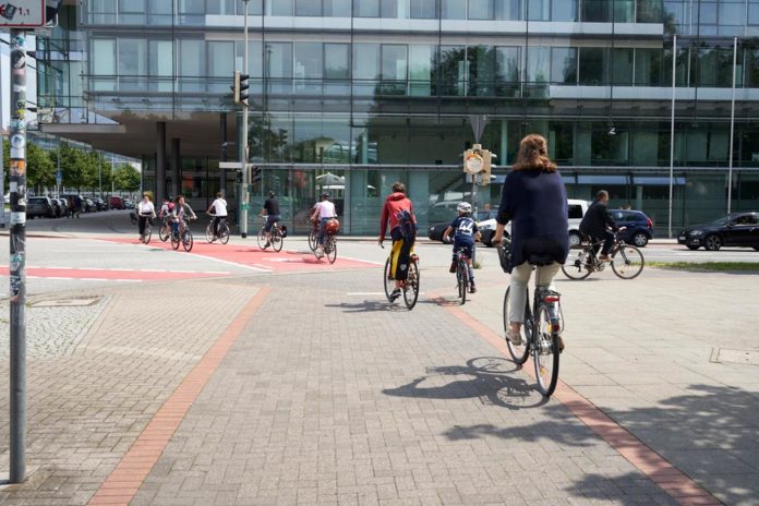 Radfahrer in Hannover © Ulrich Stamm